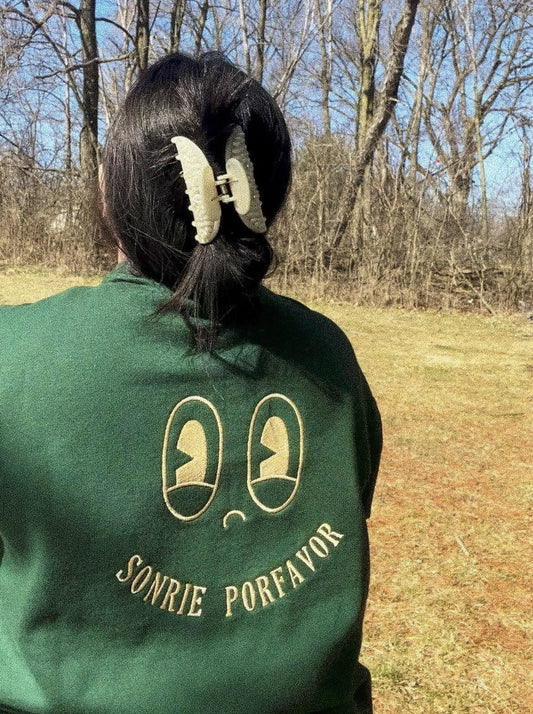 Sonrie Porfavor Embroidered sweater