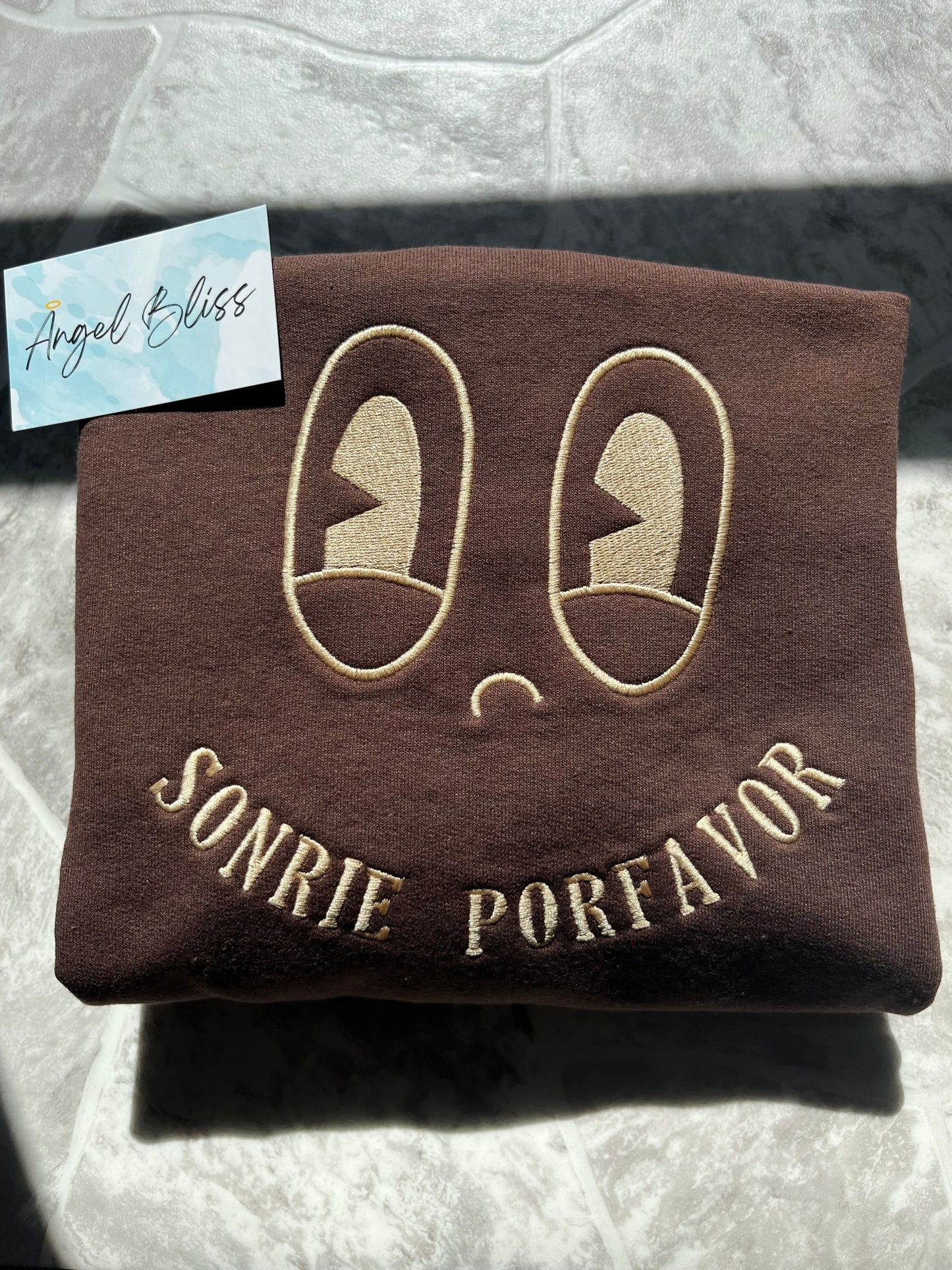 Sonrie Porfavor Embroidered sweater